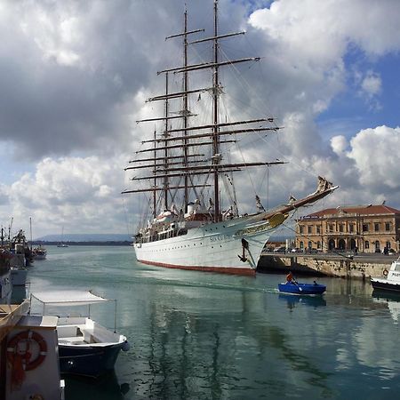 La Casa Dei Sogni Bed & Breakfast Syracuse Bagian luar foto