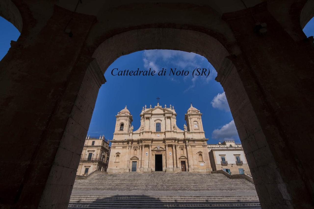 La Casa Dei Sogni Bed & Breakfast Syracuse Bagian luar foto
